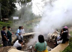Libur Panjang Imlek di Kawasan Wisata Kawah Kamojang Garut