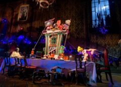 Rumah Hantu di Disneyland Disewakan untuk Lokasi Pernikahan, Berani Coba?