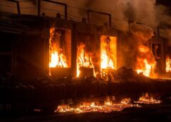 Kebakaran Gudang Makanan Kucing di Tangerang Selama 16 Jam