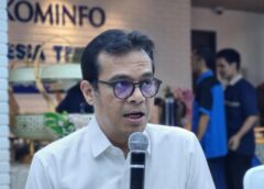Menolak Algoritma yang Menguasai, Wamenkomdigi Peringatkan Risiko Pengaturan Media Sosial
